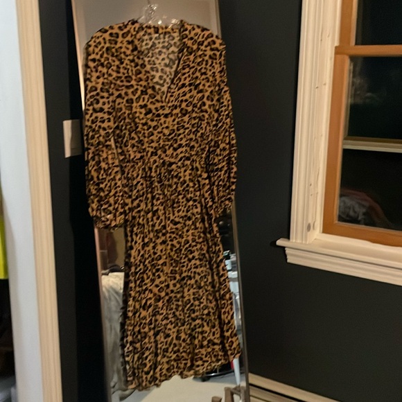 Dresses & Skirts - Cheetah Print Dress l Small